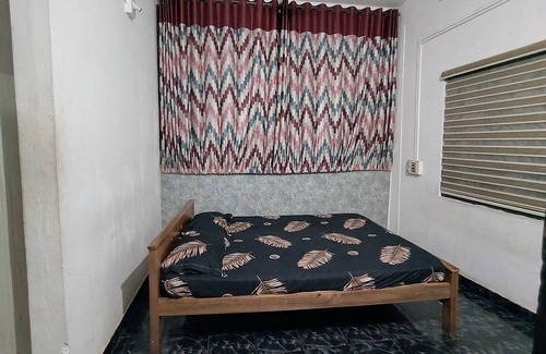 Perintalmanna Hotel | Layali Ooty Transit Lodging