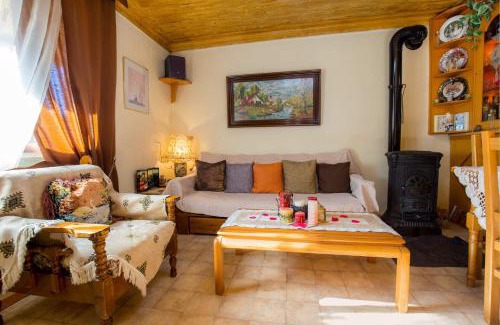 Kinyra Apartment | Lazaros Maria