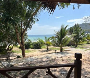 Koh Rong Sanloem Resort | Lazy Beach