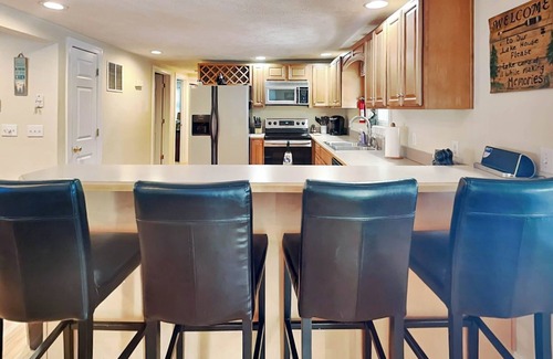 Thayerville House | Lazy Bear Cabin | Fantastic Location, Hot Tub