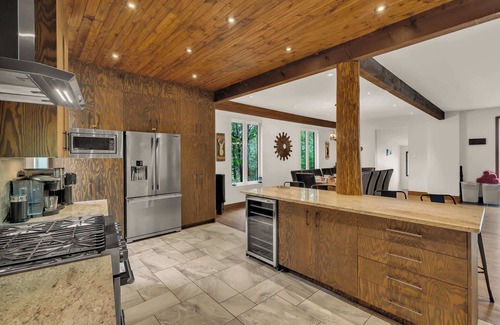 La Minerve Ski Chalet | Lazy Bear Lake House w/Cozy Spa