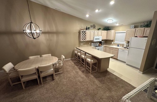 Osage Beach Condo | Lazy Days, 3-bedroom, family-friendly condo in the heart of Lake of the Ozarks!