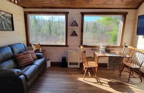 Malone Cabin | Lazy Deer - Cabin on 50 acres w/Hot Tub and mountain view