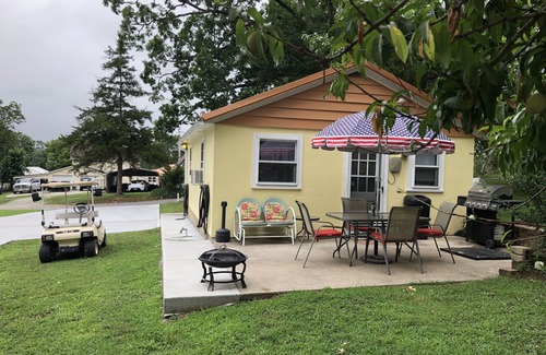 Warsaw Cabin | Lazy H Cabin Rental located in a friendly little community