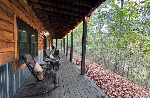 Gnaw Bone Cabin | "Lazy Lodge" Suite - Rustic Retreat Cabin w/sauna & fire pit