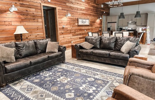 Centralia Cabin | Lazy Pines TX Both Cabins