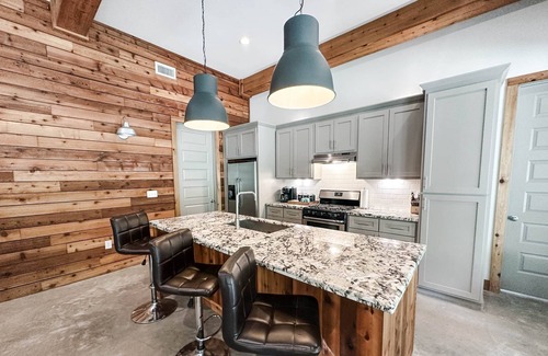 Centralia Cabin | Lazy Pines TX Both Cabins