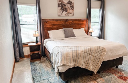 Centralia Cabin | Lazy Pines TX Both Cabins