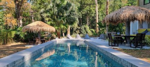 Bai Lan Resort | Lazy Republique
