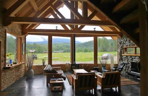 Moricetown Cabin | LDR Lodge - Last Dollar Ranch