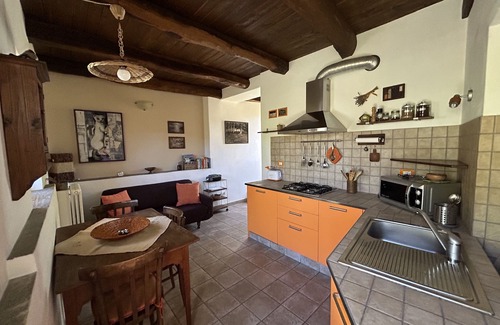 Comero House | Le 2 formiche - Eli: rustic with terrace and garden