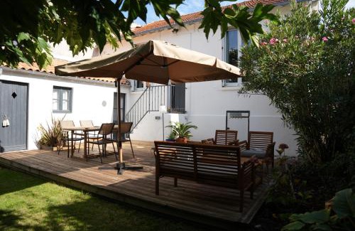 Quartier du Stade House | Le 64