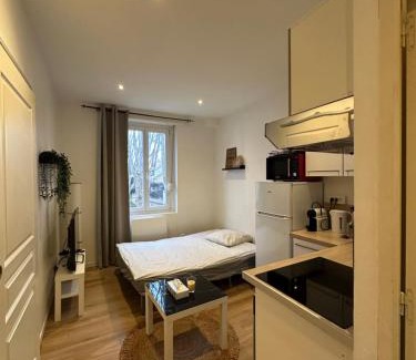 Mulhouse Apartment | # Le 8 # Joli petit F2 tout équipé, Mulhouse centre