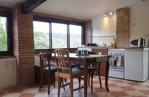 Reynes House | Le Bac: peaceful gîte in the heart of nature with panoramic view and swimming pool