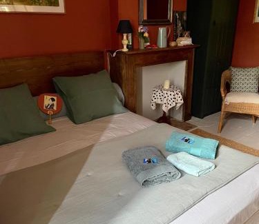Saint-Laurent-sur-Gorre Bed & Breakfast | Le bain d'Alice