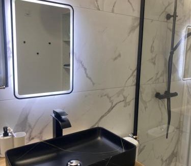 Saint-Etienne-du-Gres Apartment | Le Bastidon des Alpilles