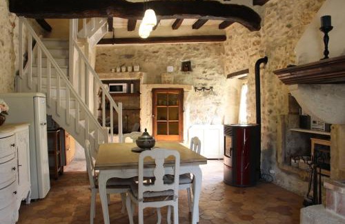 Montsegur-sur-Lauzon House | Le Bastidon, gîte des Lucioles en Provence