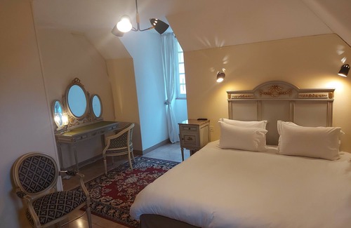 Thiviers House | Le Belvedere