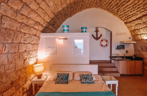 Halat House | Le Blanc Bleu
