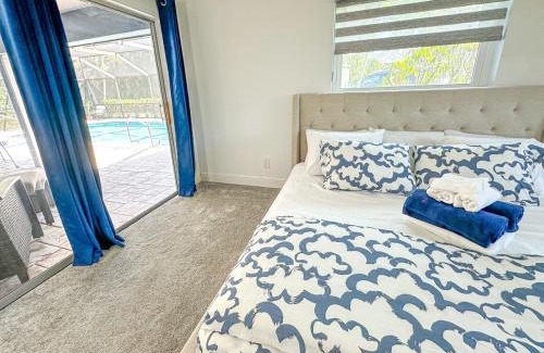 Bonita Springs Villa | LE BLEU Charming Poolside Retreat