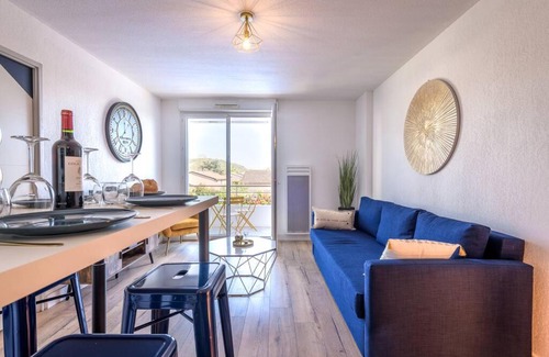 Villemur-sur-Tarn Apartment | Le Bleu Nuit Piscine Parking Netflix Café