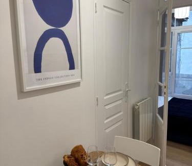 Clagny Glatigny Apartment | Le Bleu Royal - Versailles