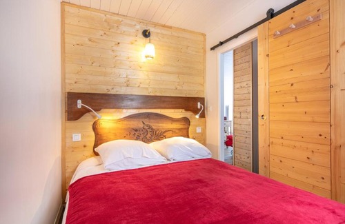 Chamrousse Apartment | Le Bleuet - Vue montagne pistes accessibles à pied