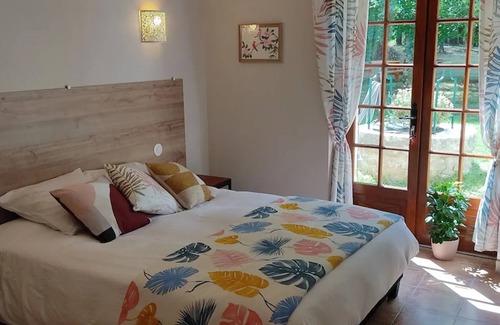 Chazelles Bed & Breakfast | Le bois des fées de Chazelles - The bird on the branch