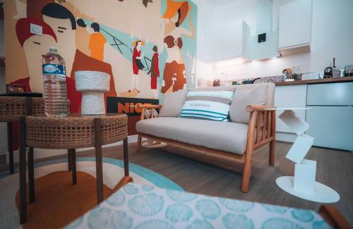 Chateauroux Apartment | Le Bord de Mer - Votre Séjour Vitaminé & Cozy