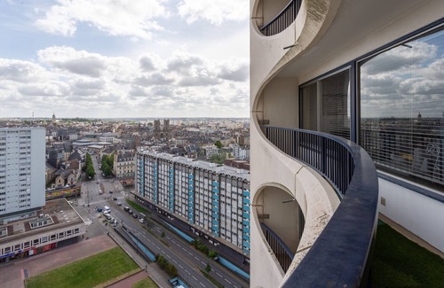 Bourg-l'Eveque Apartment | Le Brest - Vue panoramique sur la ville