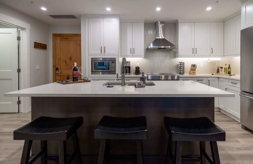 Canmore Condo | Le Bucheron Stunning Spring Creek Luxury condo