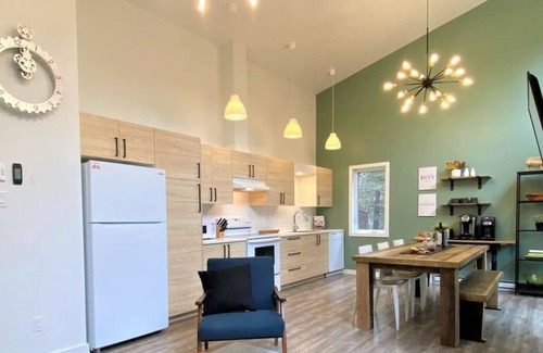 Sainte-Lucie-des-Laurentides Ski Chalet | Le2085 - Spa et Plage - Les Chalets Dans le Nord