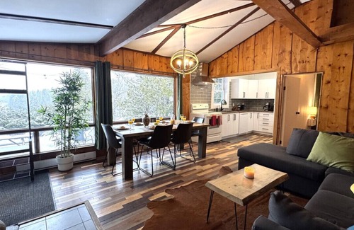 Sainte-Lucie-des-Laurentides Ski Chalet | Le1605 - Spa et Plage - Les Chalets Dans le Nord