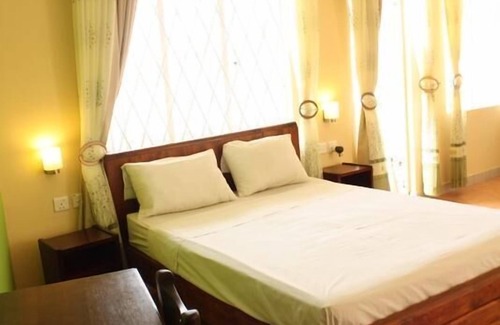 Tombeau Bay House | Le Cactus Guesthouse