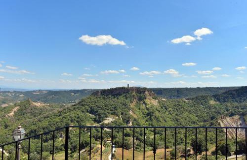Lubriano House | Le Calanque La Terrazza su Civita