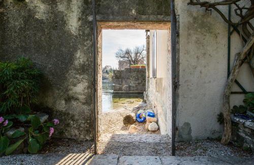 Toscolano Maderno Apartment | Le Camerine Apartment Water Front