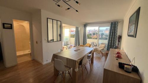 La Jetee Apartment | Le Candie T3 Bord de Mer Piscine et Parking