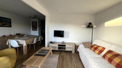 La Jetee Apartment | Le Candie T3 Bord de Mer Piscine et Parking