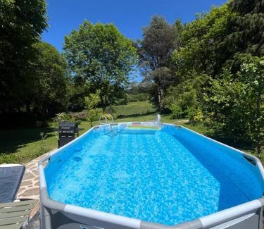 Affieux Bed & Breakfast | Le Cantou