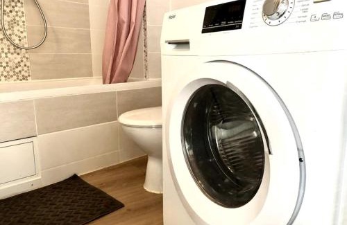 9th Arrondissement Apartment | Le Canut de St Just