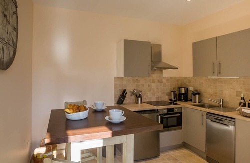 Beaune City Centre Apartment | Le Cara Michael Beaune Center