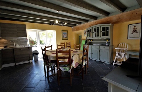 Fleurie House | Le Carcan - Fleurie - Gîte