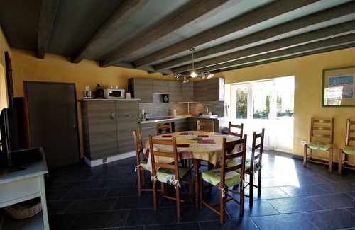 Fleurie House | Le Carcan - Fleurie - Gîte