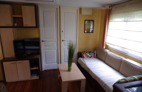 Semussac House | LE CARRELET Mobil home climatisé INSOLITE & COSY 4 à 6 Personnes