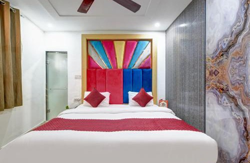 Paharganj House | LE - Cashew - opposite New Delhi Railway Station