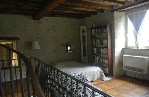 Villiers-aux-Corneilles Bed & Breakfast | Le Château de mon Père