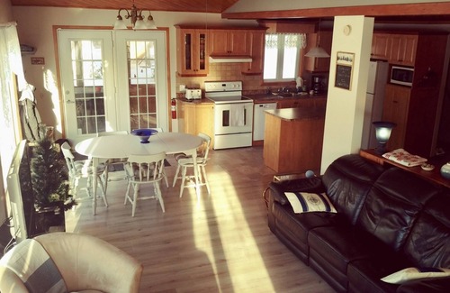 Saint-David-de-Falardeau Ski Chalet | Le Chalet Bleu, aux Pieds des Monts-valin