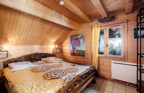 Montoldre House | Le Chalet Boisé - Maison avec jardin clôturé