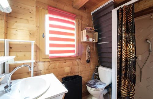 Montoldre House | Le Chalet Boisé - Maison avec jardin clôturé