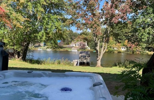 Saint-Jean-de-Matha House | Le Chalet Vert - Waterfront navigable (kayak, paddle board) spa activities